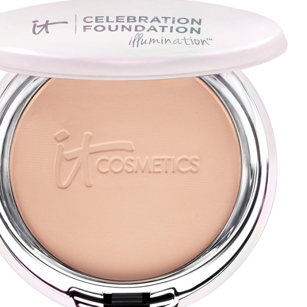 iT Cosmetics Celebration Foundation Illumination